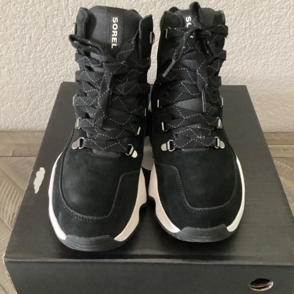 SOREL Women's Kinetic Impact Conquest Waterproof Booties, size 8 - Picture 4 of 8